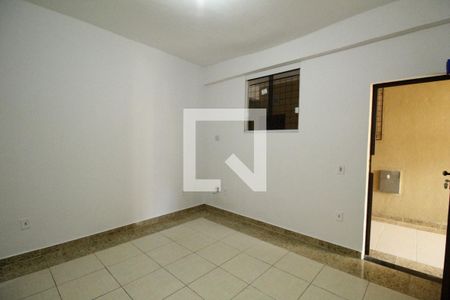 Sala de kitnet/studio para alugar com 1 quarto, 35m² em Taquara, Rio de Janeiro