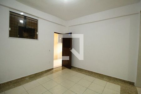 Sala de kitnet/studio para alugar com 1 quarto, 35m² em Taquara, Rio de Janeiro