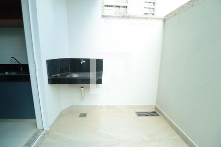 Área de Serviço de apartamento para alugar com 2 quartos, 64m² em Santa Mônica, Uberlândia