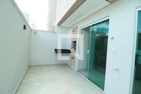 Área privativa de apartamento para alugar com 2 quartos, 64m² em Santa Mônica, Uberlândia