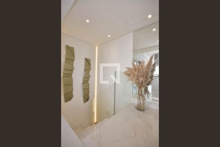 Escada de apartamento à venda com 2 quartos, 140m² em Jardim Leonor, São Paulo