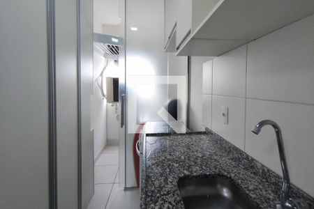 Cozinha e Área de Serviço de apartamento para alugar com 2 quartos, 42m² em Jardim Ipaussurama, Campinas
