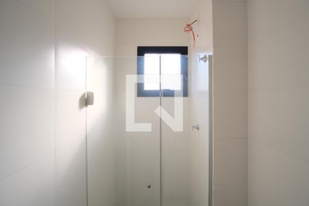 Banheiro de apartamento para alugar com 1 quarto, 33m² em Parque São Jorge, São Paulo