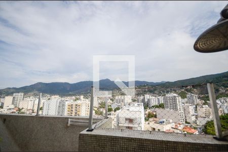Vista do Quarto 3 de apartamento para alugar com 3 quartos, 106m² em Grajaú, Rio de Janeiro