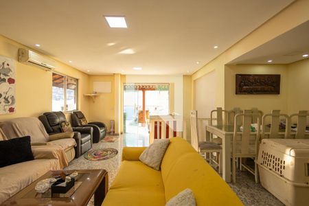 Sala de apartamento para alugar com 1 quarto, 320m² em Tijuca, Rio de Janeiro