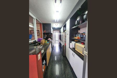 Casa à venda com 4 quartos, 160m² em Jardim Marajoara, São Paulo
