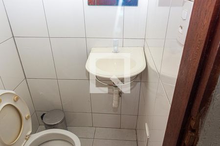 Lavabo de casa para alugar com 2 quartos, 80m² em Campo Grande, São Paulo
