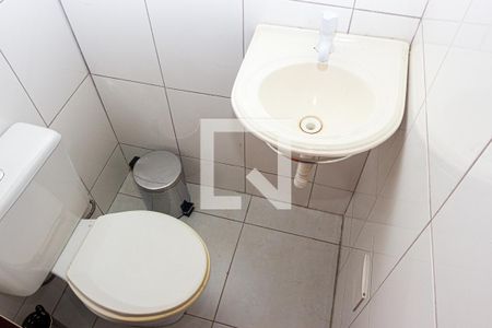 Lavabo de casa para alugar com 2 quartos, 80m² em Campo Grande, São Paulo