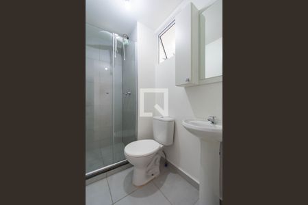 Banheiro de apartamento à venda com 2 quartos, 44m² em Centro, Canoas