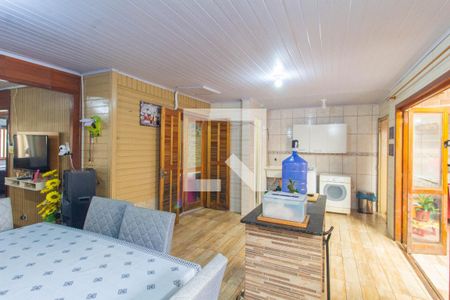 Cozinha e Área de Serviço de casa à venda com 2 quartos, 200m² em Mato Grande, Canoas