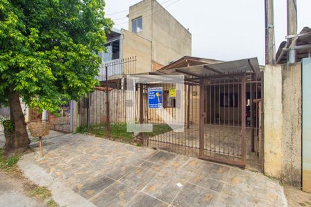 Fachada de casa à venda com 2 quartos, 200m² em Mato Grande, Canoas