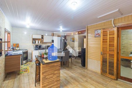 Cozinha e Área de Serviço de casa à venda com 2 quartos, 200m² em Mato Grande, Canoas