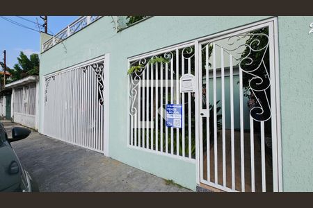 Fachada + Placa de casa para alugar com 4 quartos, 350m² em Vila Arriete, São Paulo