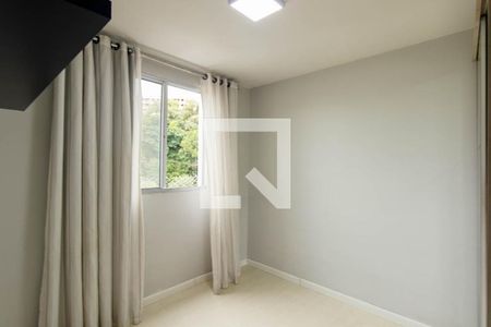 Quarto 2 de apartamento para alugar com 2 quartos, 47m² em Pinheirinho, Curitiba