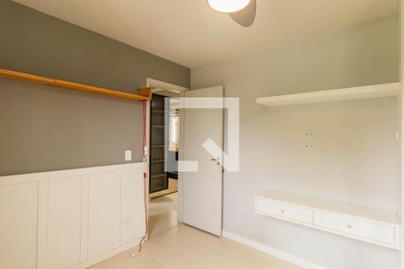 Quarto 1 de apartamento para alugar com 2 quartos, 47m² em Pinheirinho, Curitiba
