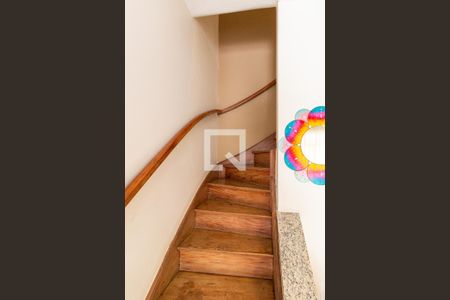 Acesso ao Piso Superior de casa à venda com 2 quartos, 156m² em Várzea da Barra Funda, São Paulo