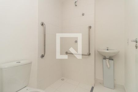 Banheiro de kitnet/studio à venda com 1 quarto, 28m² em Vila Buarque, São Paulo