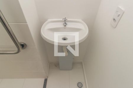 Banheiro de kitnet/studio à venda com 1 quarto, 28m² em Vila Buarque, São Paulo