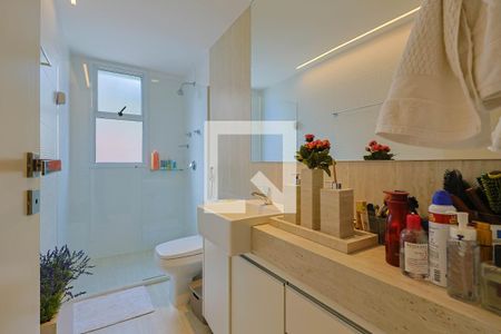 Banheiro de apartamento à venda com 2 quartos, 82m² em Vila da Serra, Nova Lima