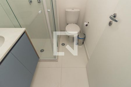 Banheiro de kitnet/studio para alugar com 1 quarto, 20m² em República, São Paulo