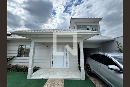 Área Externa de casa à venda com 2 quartos, 118m² em Santos Dumont, São Leopoldo