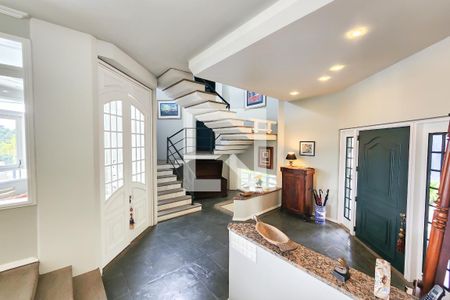 Sala 1 de casa à venda com 8 quartos, 1330m² em Laranjeiras, Rio de Janeiro