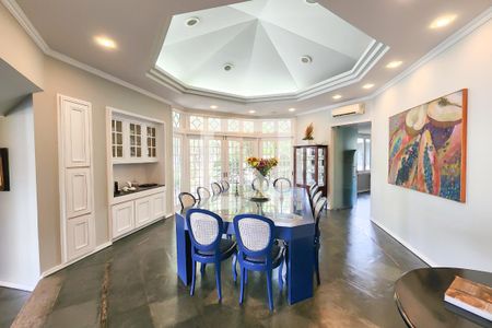 Sala de jantar de casa à venda com 8 quartos, 1330m² em Laranjeiras, Rio de Janeiro