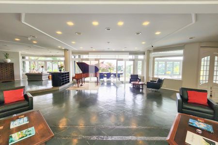 Sala 1 de casa à venda com 8 quartos, 1330m² em Laranjeiras, Rio de Janeiro