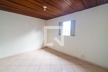 Quarto 2 de casa para alugar com 2 quartos, 80m² em Vila Campestre, São Paulo