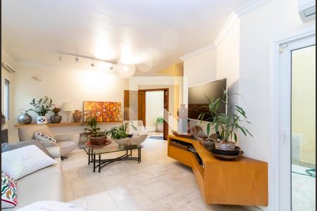 Sala de Estar de casa à venda com 3 quartos, 300m² em Jardim Franca, São Paulo