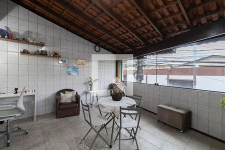 Varanda de casa à venda com 3 quartos, 180m² em Parque Boturussu, São Paulo