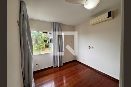 Casa à venda com 5 quartos, 296m² em Camboinhas, Niterói