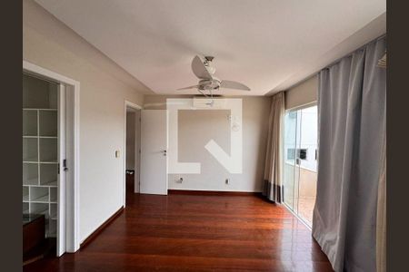 Casa à venda com 5 quartos, 296m² em Camboinhas, Niterói