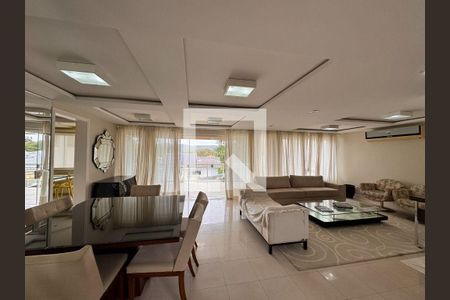 Casa à venda com 5 quartos, 296m² em Camboinhas, Niterói