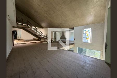 Casa à venda com 5 quartos, 784m² em Retiro Morumbi, São Paulo