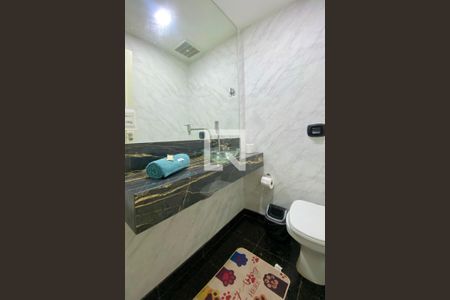 Lavabo de apartamento para alugar com 4 quartos, 240m² em Copacabana, Rio de Janeiro