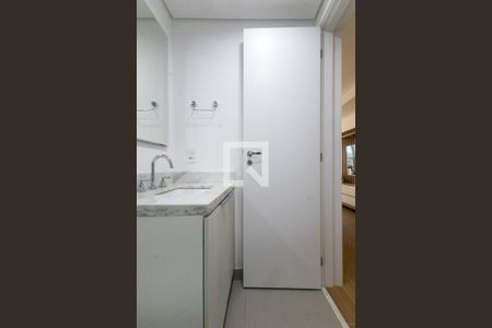 Banheiro de kitnet/studio para alugar com 1 quarto, 33m² em Vila Cordeiro, São Paulo