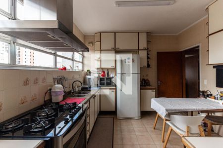 Cozinha de apartamento à venda com 3 quartos, 220m² em Campos Elíseos, São Paulo
