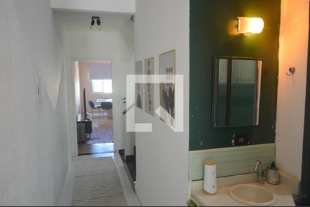 Corredor de casa para alugar com 3 quartos, 215m² em Penha de França, São Paulo