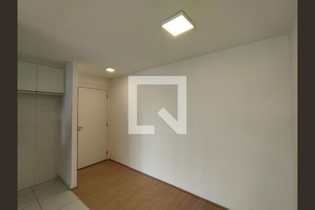 Sala de apartamento à venda com 3 quartos, 66m² em Vila Dom Pedro I, São Paulo
