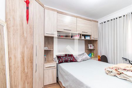 Quarto 1 de apartamento para alugar com 2 quartos, 40m² em Vila Carmosina, São Paulo