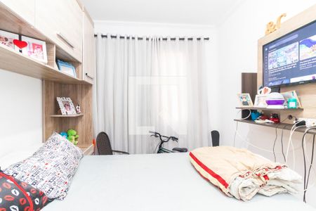 Quarto 1 de apartamento para alugar com 2 quartos, 40m² em Vila Carmosina, São Paulo