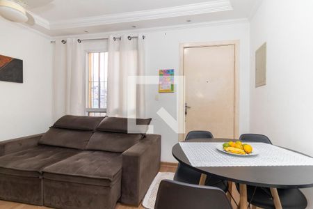Sala de apartamento para alugar com 2 quartos, 40m² em Vila Carmosina, São Paulo
