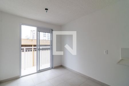 Sala/Cozinha/Área de Serviço de apartamento à venda com 2 quartos, 35m² em Parque Industrial Tomas Edson, São Paulo