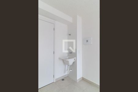 Sala/Cozinha/Área de Serviço de apartamento à venda com 2 quartos, 35m² em Parque Industrial Tomas Edson, São Paulo