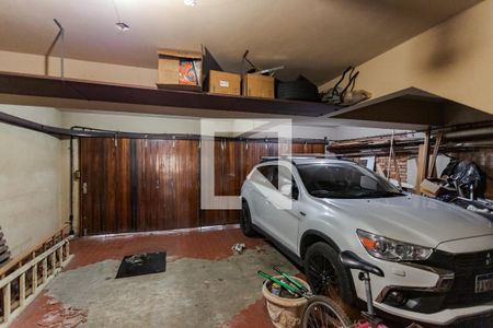 Garagem de casa à venda com 6 quartos, 414m² em Auxiliadora, Porto Alegre