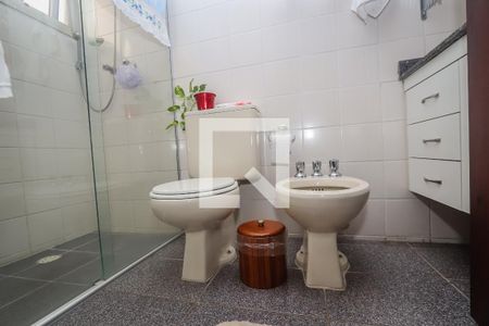 Banheiro da Suite de apartamento para alugar com 4 quartos, 140m² em Jardim Londrina, São Paulo