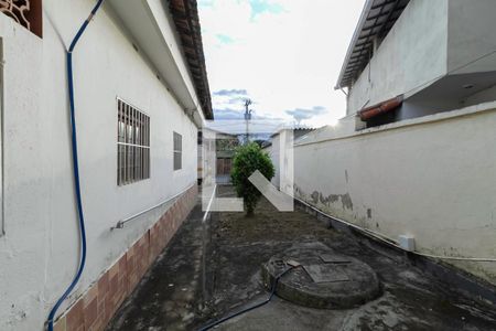 Quintal de casa à venda com 3 quartos, 160m² em Industrial, Contagem