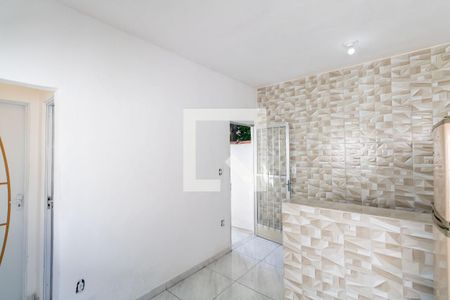 Sala/Cozinha de casa de condomínio para alugar com 1 quarto, 51m² em Guaratiba, Rio de Janeiro