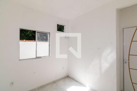 Quarto de casa de condomínio para alugar com 1 quarto, 51m² em Guaratiba, Rio de Janeiro
